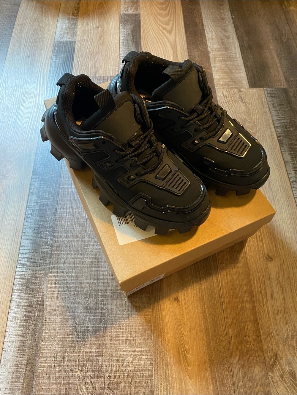 Steve Madden Black Chunky Lug Sneakers Ponce Sneakers - Picture 1 of 10